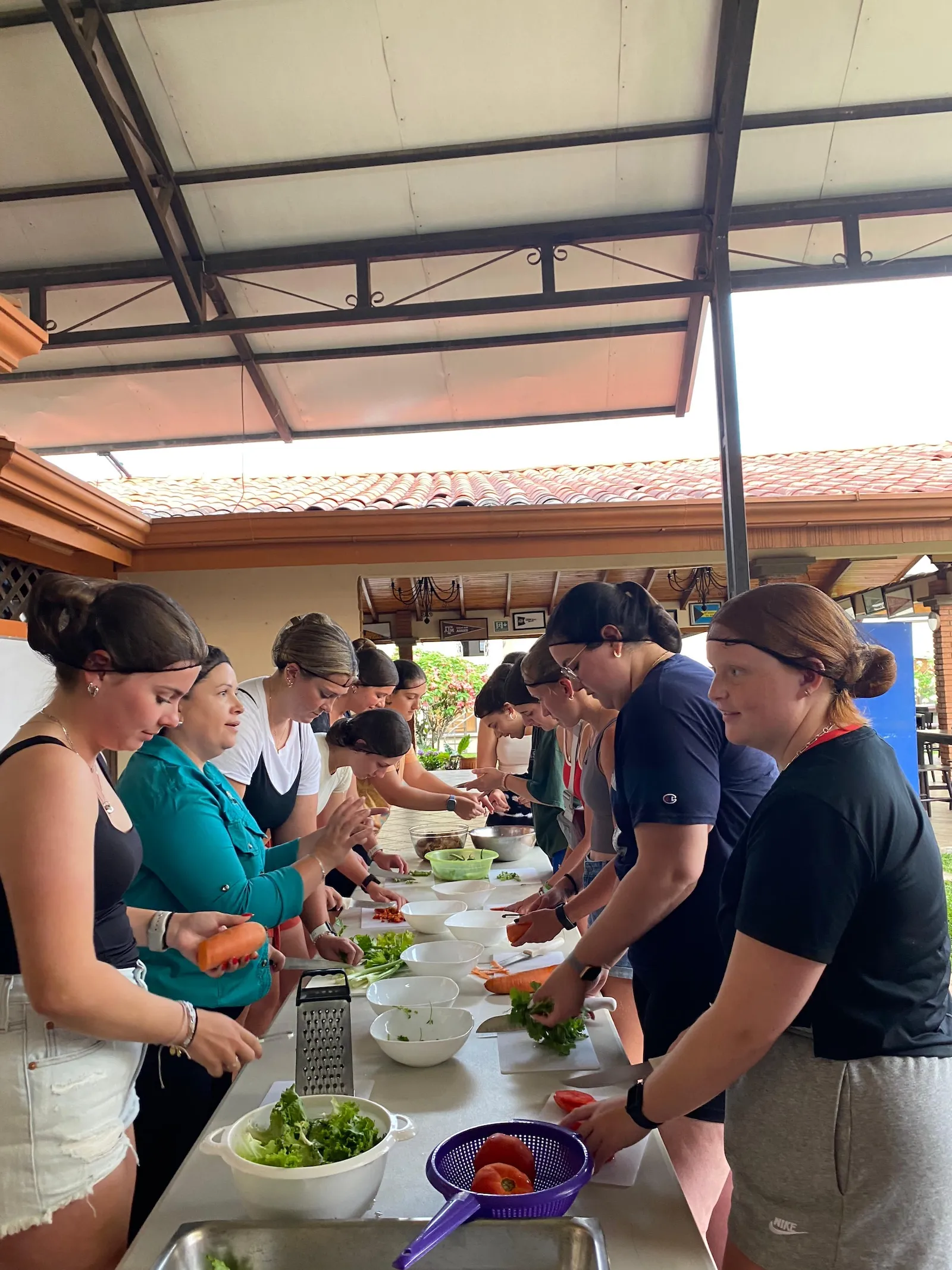 LVC students participate in cooking class in Costa Rica