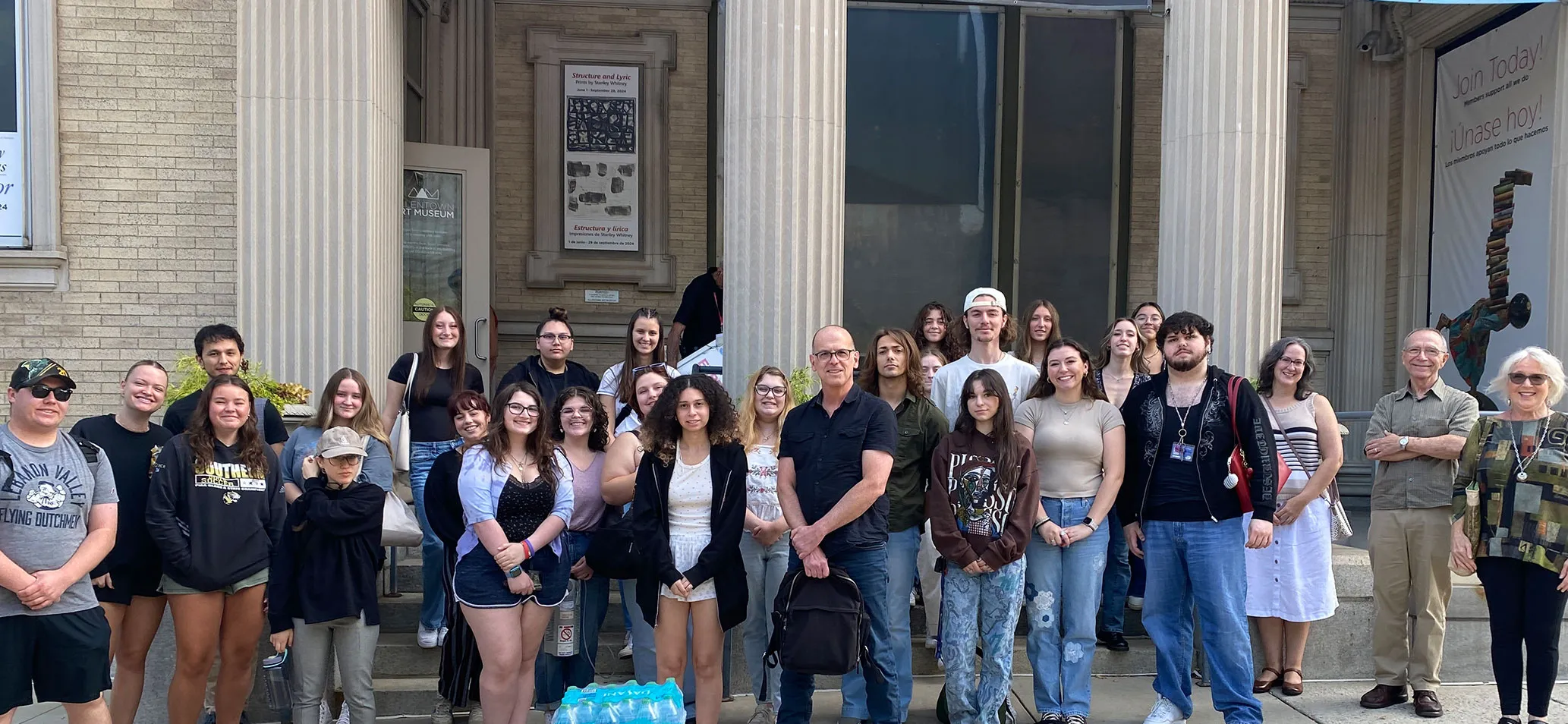 Creative Arts students tour the Allentown Art Museum.