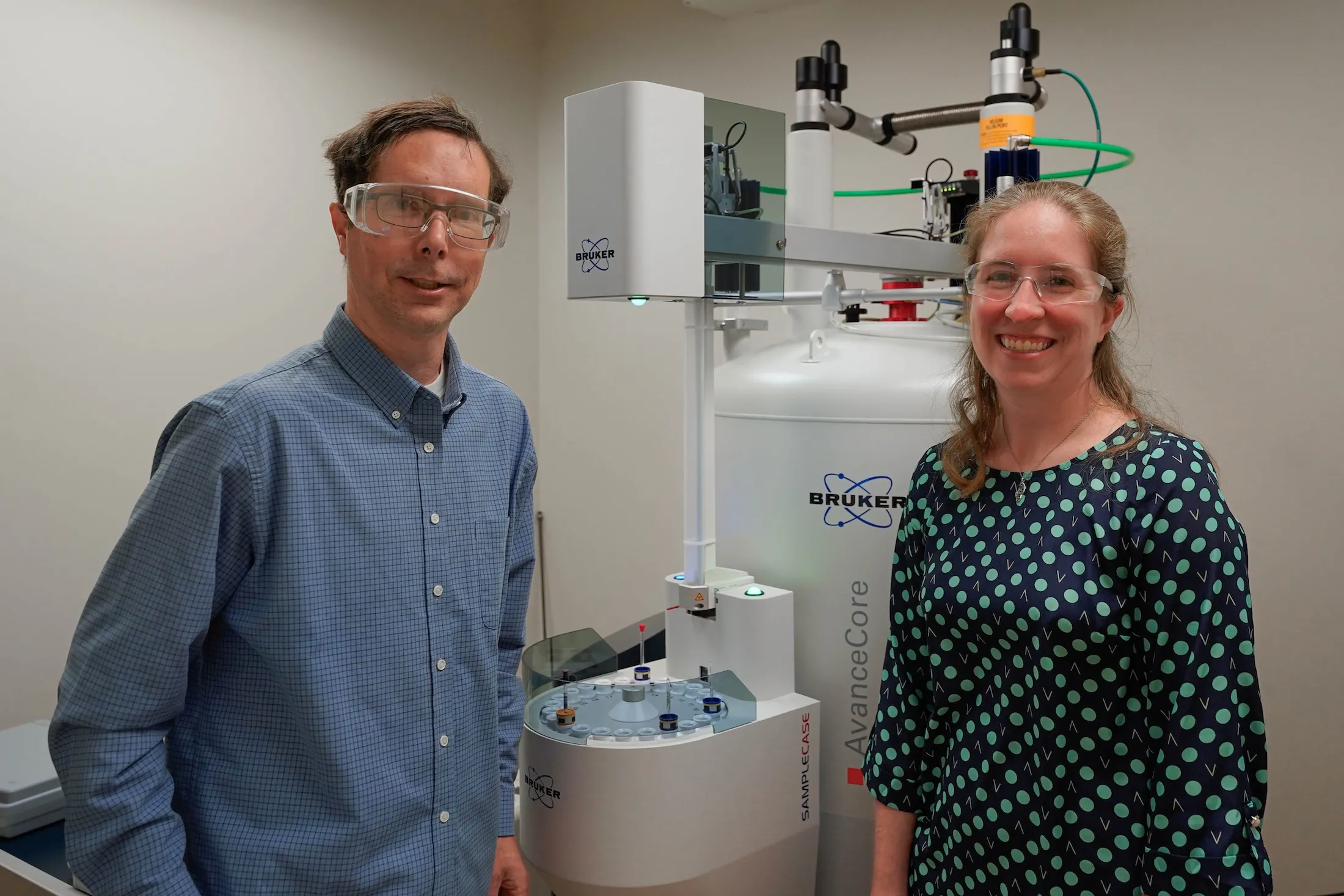 Dr. Tim Peelen and Dr. Allison Putt Latshaw ’12 with LVC's new NMR instrument