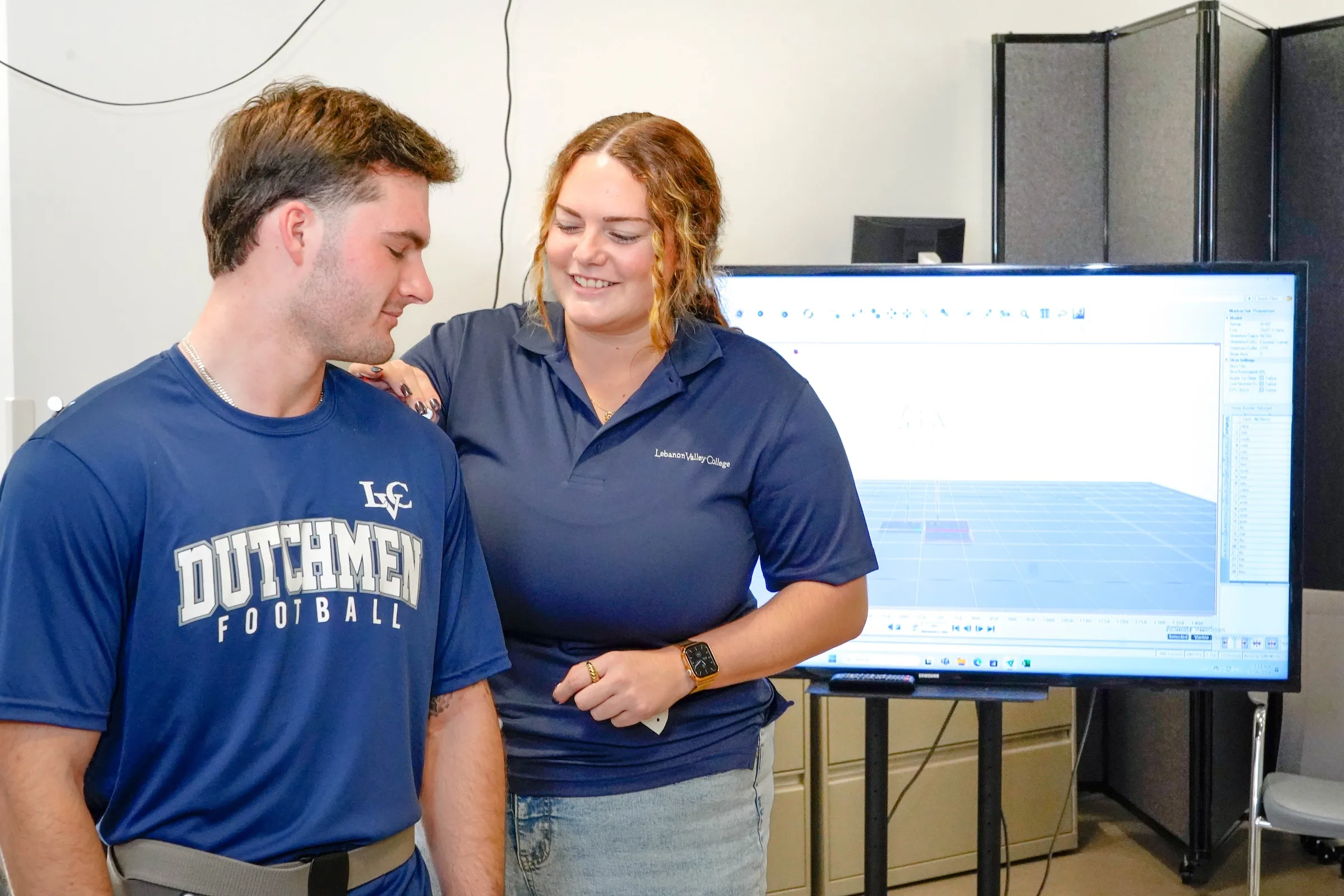 LVC exercise science students demonstrate equipment